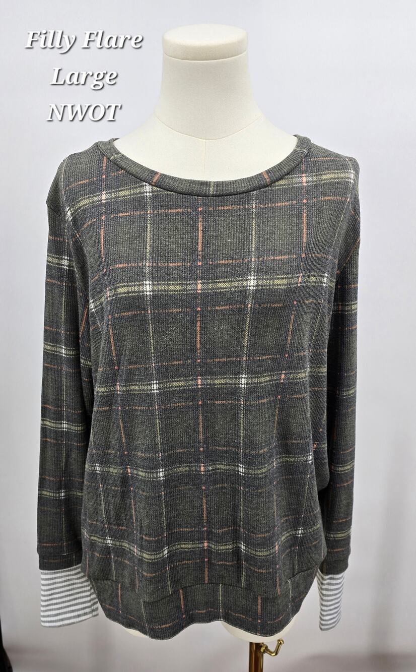 Filly Flair Plaid Knit Top Large NWOT Olive Soft Casual Boho Lightweight Sweater